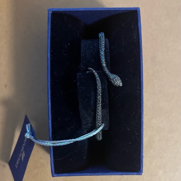 NWT Swarovski and rose gold snake bracelet - Picture 7 of 7